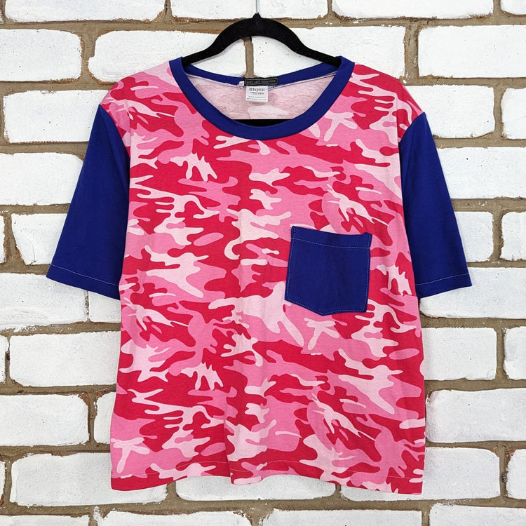 Camo Chameleon Tee - size 22