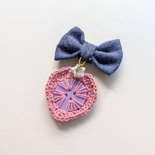 Denim Bow Craft Medal